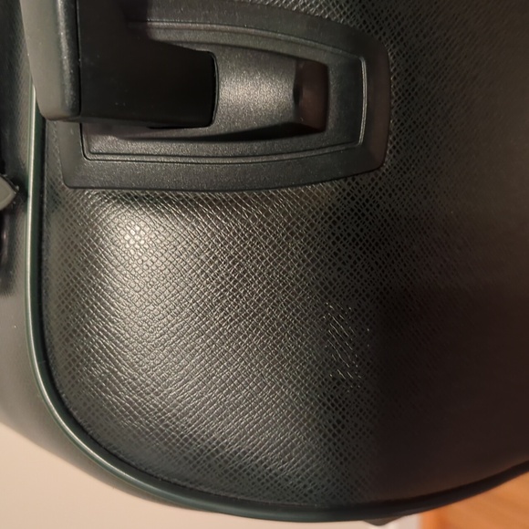 Louis Vuitton Pegase Taiga Leather Rolling Suitcase - Picture 16 of 16